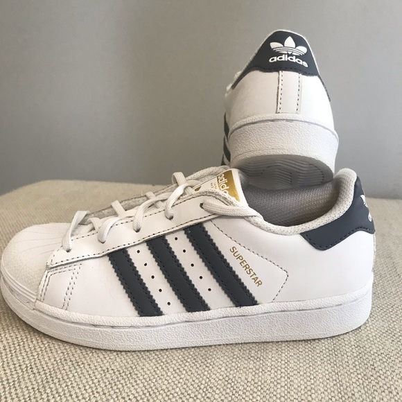 adidas superstar gray stripes